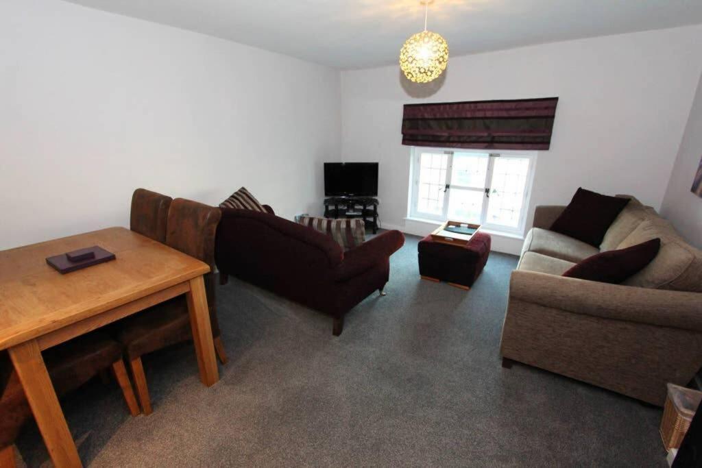 Top Floor Character Apartment In The Heart Of The City Centre Честер Екстер'єр фото